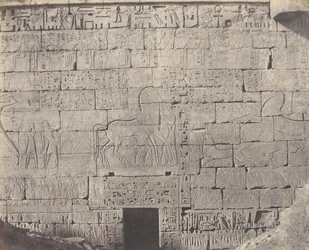 Medinet-Abou Thebes、Constructions Posteriores - Fragment de Sculpt...、1851-52、1853-54 を印刷。