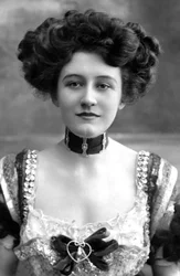 エリザベスファース、女優、1908年。