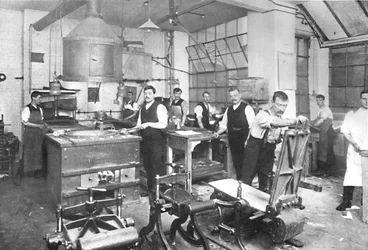 Dalziel Foundry Limited。 -Earl Street Premises。鋳造および鋳造工場、およびスタッフ、1909年。