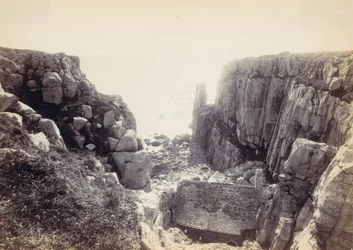 [海景のある岩の入り江]、1870年代。