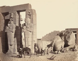 テーベ、エル・クルネのラマセウム、ファースト・ビュー、c.1857年（写真）