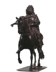 フランス国王ルイ14世の騎馬像（ブロンズ彫刻