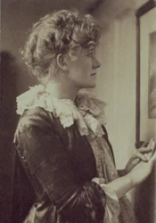 エレンテリー（1847-1928）のポートレート写真by Frederick Hollyer（1837-1933）（セピア写真）