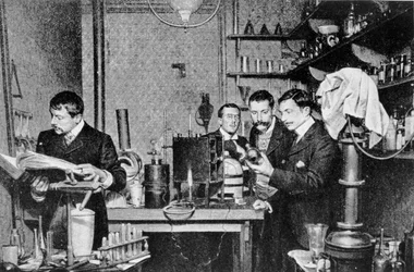 彼らの研究室のフランスの錬金術と占星術協会の理事、1903