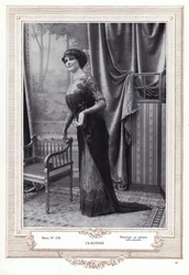 ピエール・イマンス制作のマネキン（モノクロ写真）