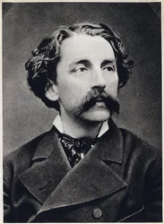 フランスの詩人エティエンヌ・マラルム（Etienne Mallarme dit Stephane Mallarme）（1842-1898）の1873年頃のポートレート。写真