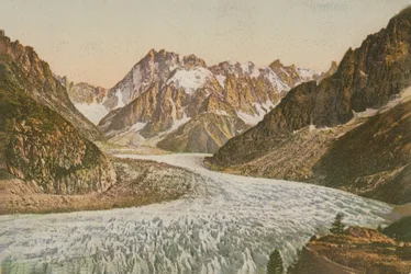 山と氷河の美しい景色。 1913年に送られたはがき。
