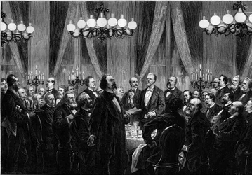 1879年に開催された「ソシテ・デュ・カヴォー」の会合で、現場のパーソナリティが集まり、それぞれが歌を詠む歌会始の様子。歌手のデュプレ、クレールヴィル（Louis Francois Nicolaie