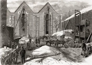 ロンドンのリンゼイ・ハウスにあるチャールズ氏の氷倉庫で氷を運ぶ荷車（1866年発行の「L