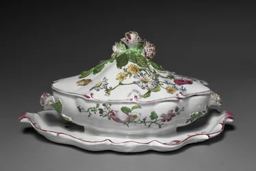 スタンド付きカバードソーストゥリーン、メーカーヴーヴペリン工場、c.1765