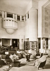 1925年にパリで開催された国際博覧会のプリマヴェーラ館ホールのためのデザイン、19年刊行