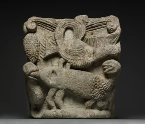 1100年代初頭、幻想的な生き物と3羽の鳥との関わりのある首都