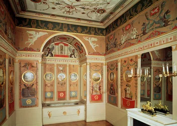 1807年に建てられたナポレオンのバスルームのインテリア