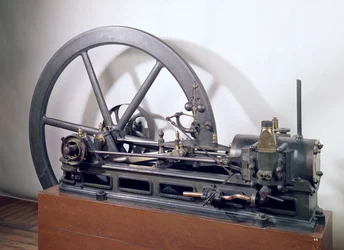 エティエンヌルノワール（1822-1900）によって設計された内燃機関1860（金属）