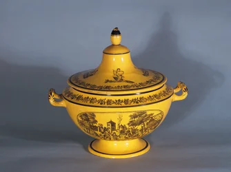 ブラックプリントデザインのTureen、c.1820（ファイアンス）