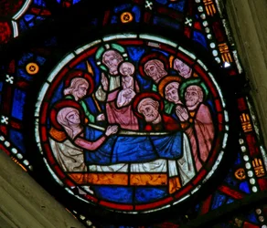 聖母マリアの死を描いたウィンドウノースローズ