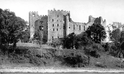 ラドロー城、イギリス、シュロップシャー、1924-1926年。