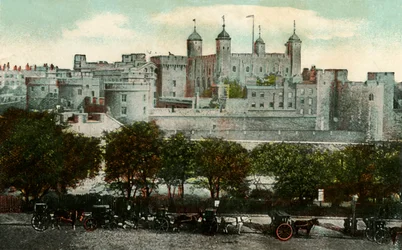 ロンドン塔、1907年。