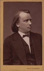 作曲家ヨハネス・ブラームスの肖像、1833～1897年頃。 1875年。