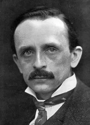 ジェームズ・マシュー・バリー卿、スコットランドの小説家、劇作家、1910年。