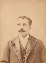 トベ・ブラウンの写真、1890年代。
