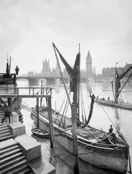テムズ川からの国会議事堂、ランベス、ロンドン、1920 年代