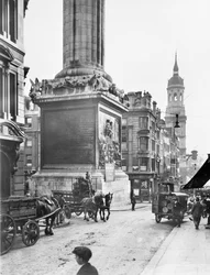 記念碑と聖マグナス殉教者、1933 年以前、ロンドン市ロウワー テムズ ストリート