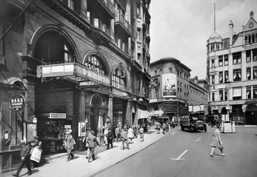 ピカデリー サーカス駅、ヘイマーケット エントランス、ウェストミンスター、ロンドン、1930 年代
