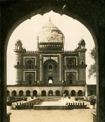 サフダージュンの墓、デリー、インド、c1909。