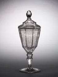 蓋付きカップ、シレジア、1725年頃（ガラス