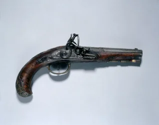 火縄銃、銃身製造者Johann Andreas Kuchenreuter（1716-1795）、1750年頃（スチール、ウォールナットのストック、真鍮のマウント、金・真鍮・銀の象嵌を施した銃身）。