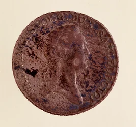 ザクセン州の銀貨（ターラー）：ザクセン州のフレデリック・アウグスト1世（Frederic Auguste I of Saxony）の時代（1750-1827）。直径3.9cm ナポリ、ムゼオ・アルケオロジコ