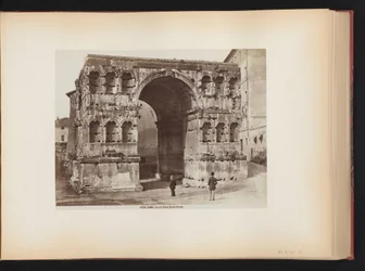 イタリア、ローマのヤヌスの凱旋門 ローマ。 Arco di Giano quadrifronte (オブジェクトのタイトル)