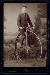 サイクリスト（臭化銀ゼラチンプリント）