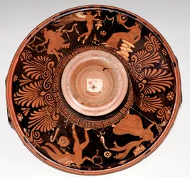 メナドとエロスのパテラ（テラコッタ、紀元前325～300年