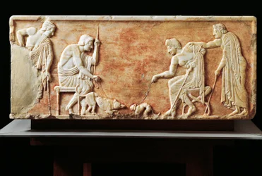 犬と猫の戦いを描いたステイル、紀元前510年（レリーフ）