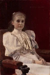 座る若い少女