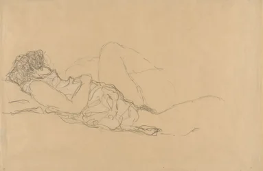 眠る女