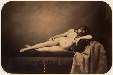 Recamier ソファに横たわる女性の裸体、カリフォルニア州。 1856年。