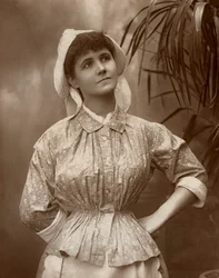 アグネス・ヒューイット、イギリスの女優、1887年