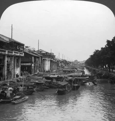イングリッシュブリッジからの混雑した運河、カントン、中国、1901