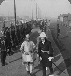 1912年、インドのデリーにベナレスのマハラジャが到着
