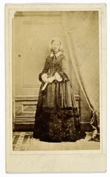 フローレンスナイチンゲールの名刺、1858年頃（bw写真）