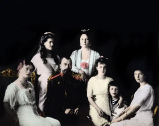 Retrato da família imperial russa. Fotografia por volta de 1910-1915.