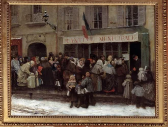 1870年パリ包囲戦の市立食堂 プロイセンによるパリ包囲戦の際、市立食堂の前で賑わうパリ市民。アンリ・ピーユ（1844-1897）の作品
