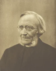 The Very Reverend Dean Bradley, c. 1893.    1166811   ja       japanese Successfully Translated  Original: Two Flowers Translat: Two Flowers 1277191 ja japanese Successfully Translated Original: Christus aan het kruis Serie van Ecce Homo, de gekruisigde Ch
