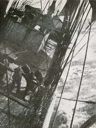 Manning the Pumps、c19101913、1913