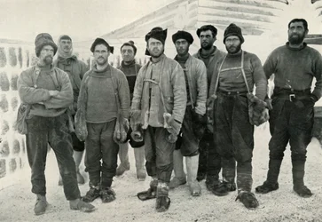 1913年4月13日、1913年4月13日、エバンス岬への帰還に関するデポ敷設および西側締約国。