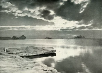 長い北極夜の落下、c19101913、1913。