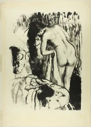 裸の女性、立って体を乾かす
